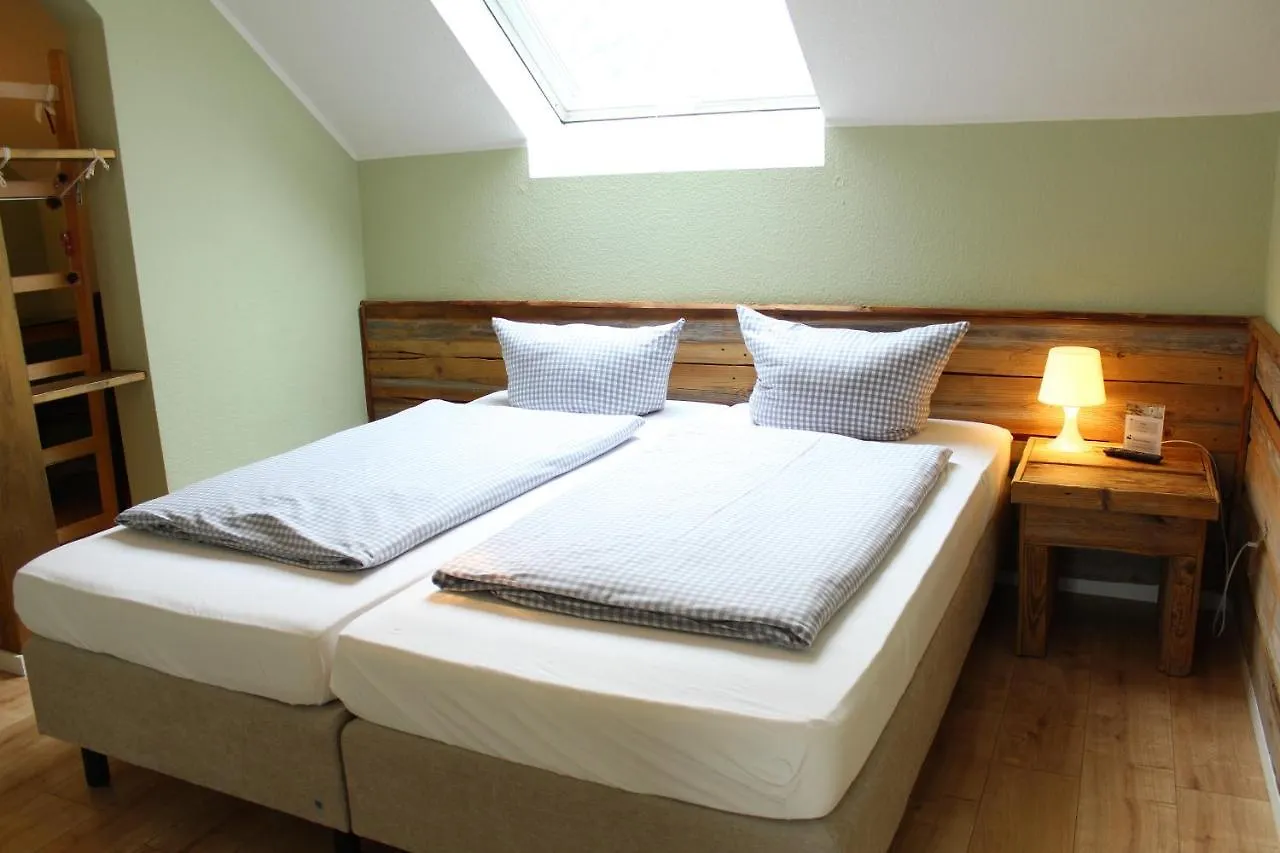 Haus Am Bach - Gemuetliche Pension Guest house Allershausen