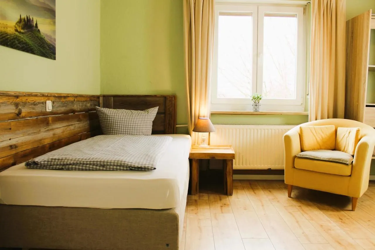 Haus Am Bach - Gemuetliche Pension 2*, Allershausen